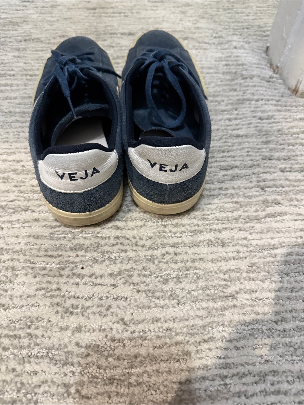 Veja men’s Navy Suede Sneakers with White V Logo sz 43 - Picture 5 of 7